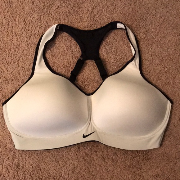 Nike Molded Cup Sports Bra Size 36d 